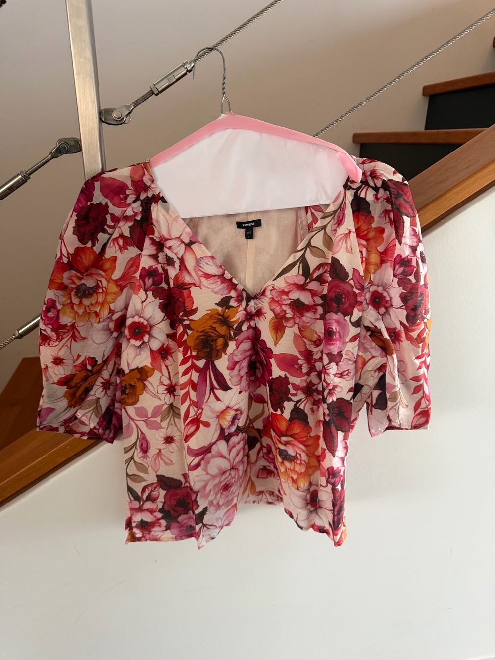 Express Floral V-Neck Puff Sleeve Blouse in Pink Multi